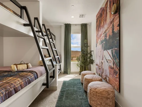 2 Twin/Double Bunks at Isle Retreat